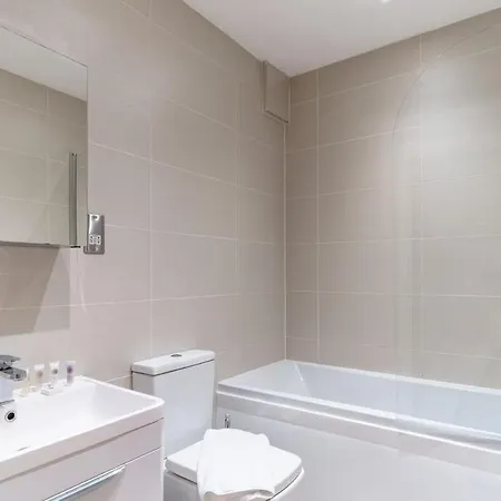 Spacious 2 Bed Apartment In Manchester Centre Exterior photo