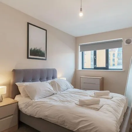 Spacious 2 Bed Apartment In Manchester Centre Exterior photo