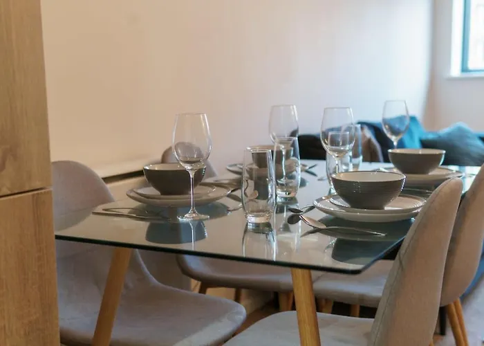 Spacious 2 Bed Apartment In Manchester Centre