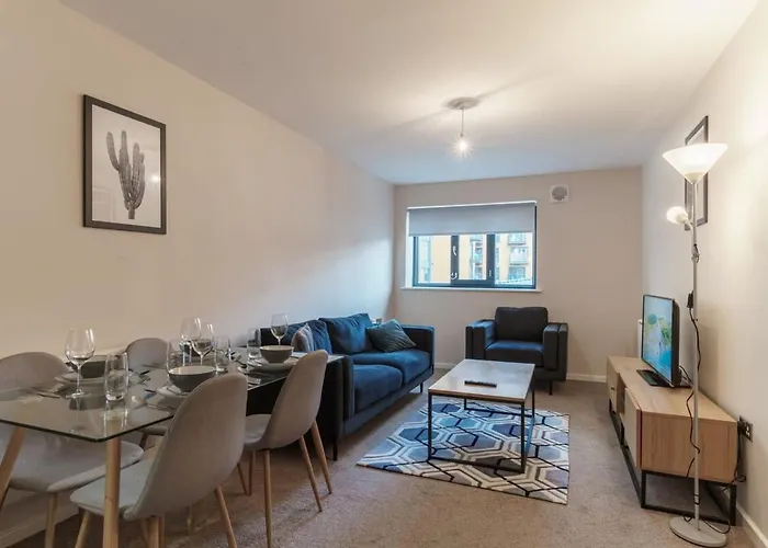 Spacious 2 Bed Apartment In Manchester Centre