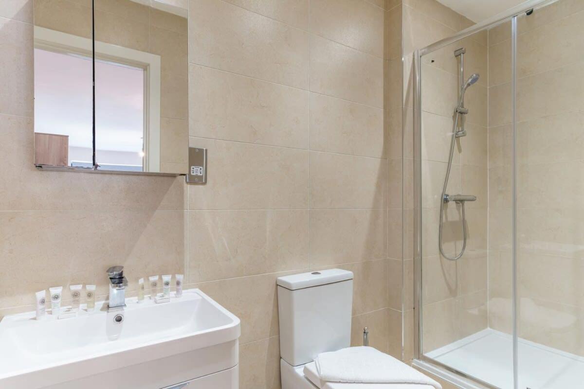 Spacious 2 Bed In Centre Apartment Manchester